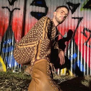 Meet your Posher, Chase